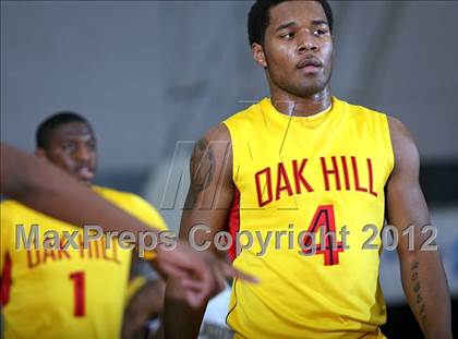 Thumbnail 3 in Melrose vs. Oak Hill Academy photogallery.