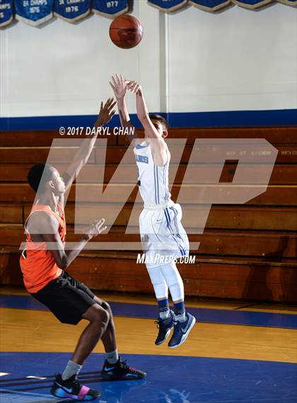 Thumbnail 1 in San Marino vs South Pasadena (San Marino Tournament) photogallery.