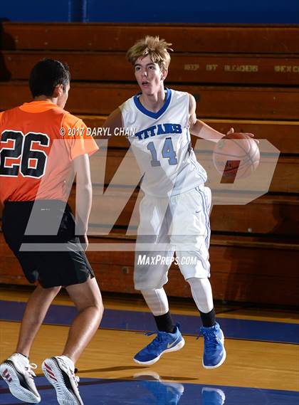 Thumbnail 1 in San Marino vs South Pasadena (San Marino Tournament) photogallery.