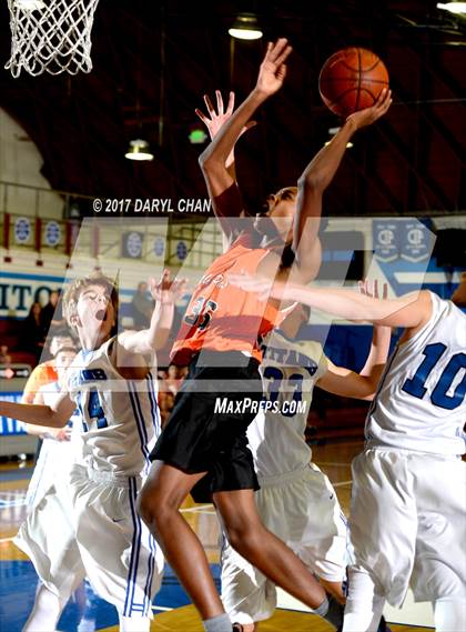 Thumbnail 1 in San Marino vs South Pasadena (San Marino Tournament) photogallery.