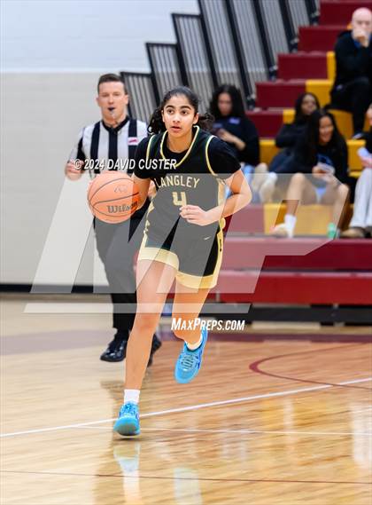 Thumbnail 3 in Langley @ Falls Church (Cougar Holiday Classic) photogallery.