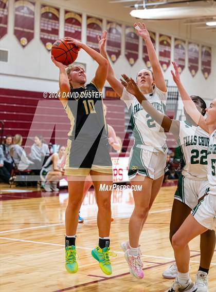 Thumbnail 1 in Langley @ Falls Church (Cougar Holiday Classic) photogallery.