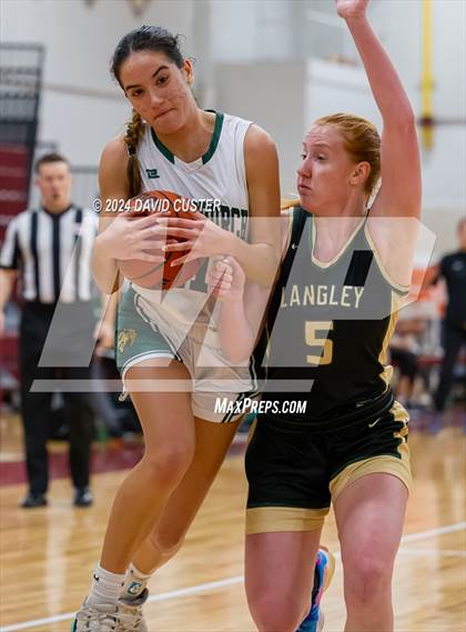 Thumbnail 2 in Langley @ Falls Church (Cougar Holiday Classic) photogallery.