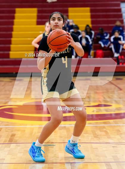 Thumbnail 2 in Langley @ Falls Church (Cougar Holiday Classic) photogallery.