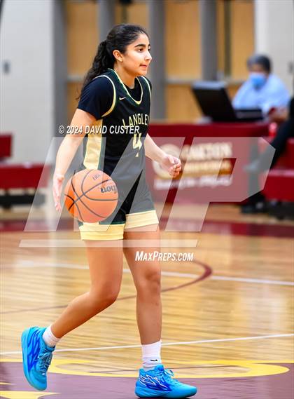 Thumbnail 2 in Langley @ Falls Church (Cougar Holiday Classic) photogallery.