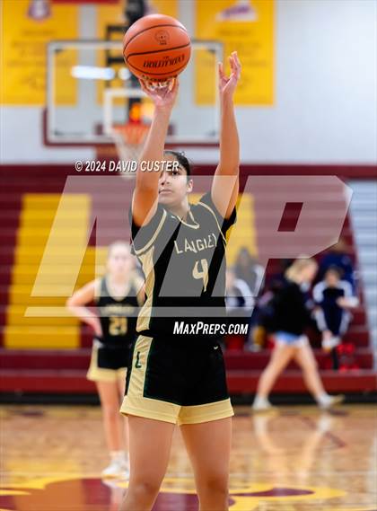 Thumbnail 2 in Langley @ Falls Church (Cougar Holiday Classic) photogallery.