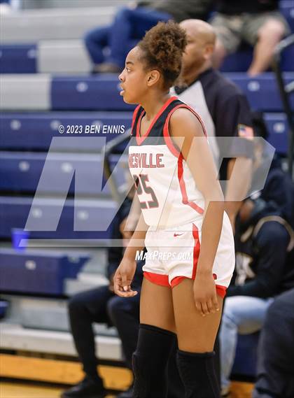 Thumbnail 1 in Gainesville vs McIntosh (MLK Luella HoopKlub Showcase) photogallery.