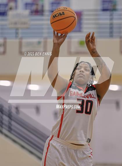 Thumbnail 3 in Gainesville vs McIntosh (MLK Luella HoopKlub Showcase) photogallery.