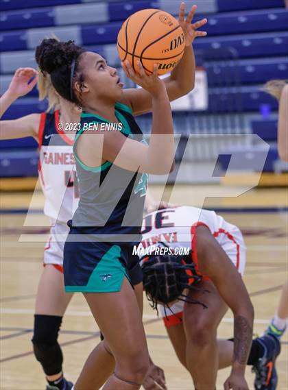 Thumbnail 2 in Gainesville vs McIntosh (MLK Luella HoopKlub Showcase) photogallery.