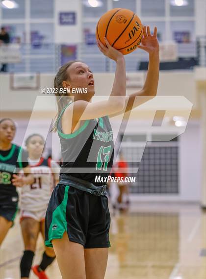 Thumbnail 2 in Gainesville vs McIntosh (MLK Luella HoopKlub Showcase) photogallery.