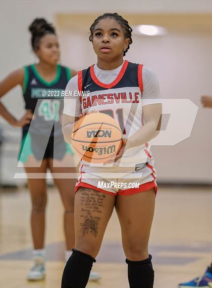 Thumbnail 3 in Gainesville vs McIntosh (MLK Luella HoopKlub Showcase) photogallery.