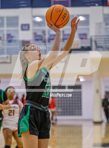 Thumbnail 3 in Gainesville vs McIntosh (MLK Luella HoopKlub Showcase) photogallery.