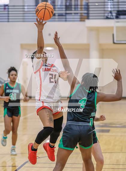 Thumbnail 1 in Gainesville vs McIntosh (MLK Luella HoopKlub Showcase) photogallery.