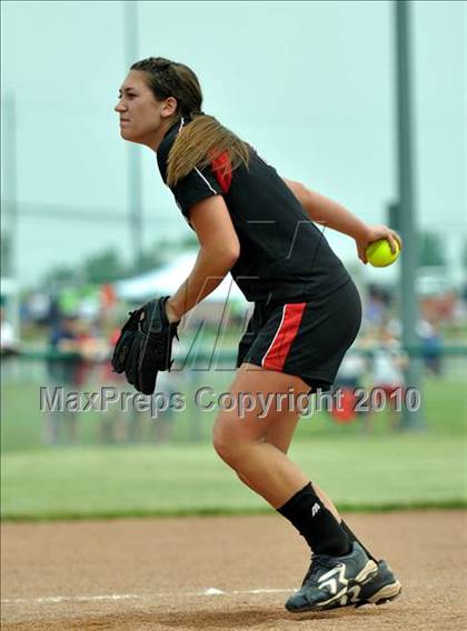 Thumbnail 1 in Bay Shore vs Clarence (NYSPHSAA Class AA Semifinal) photogallery.