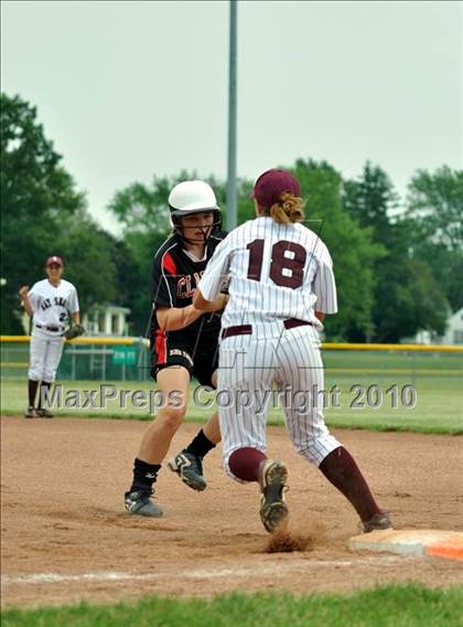 Thumbnail 1 in Bay Shore vs Clarence (NYSPHSAA Class AA Semifinal) photogallery.