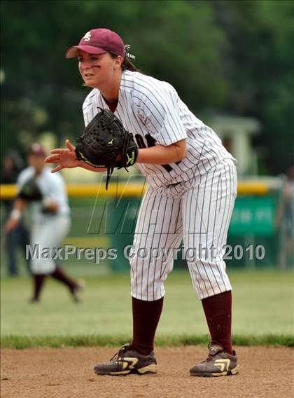 Thumbnail 1 in Bay Shore vs Clarence (NYSPHSAA Class AA Semifinal) photogallery.