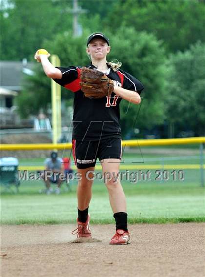 Thumbnail 2 in Bay Shore vs Clarence (NYSPHSAA Class AA Semifinal) photogallery.