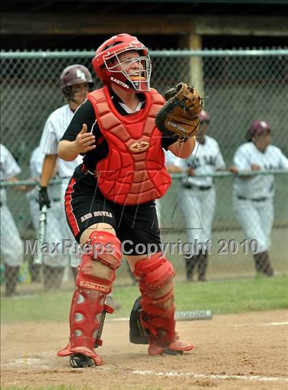 Thumbnail 3 in Bay Shore vs Clarence (NYSPHSAA Class AA Semifinal) photogallery.