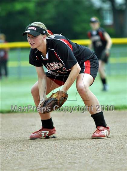 Thumbnail 2 in Bay Shore vs Clarence (NYSPHSAA Class AA Semifinal) photogallery.