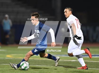 Thumbnail 2 in Denver East vs. Valor Christian (CHSAA 5A Second Round ) photogallery.