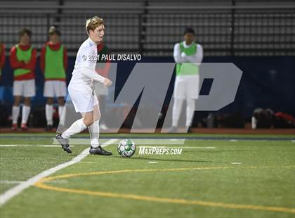 Thumbnail 2 in Denver East vs. Valor Christian (CHSAA 5A Second Round ) photogallery.