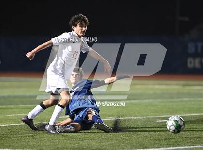 Thumbnail 3 in Denver East vs. Valor Christian (CHSAA 5A Second Round ) photogallery.