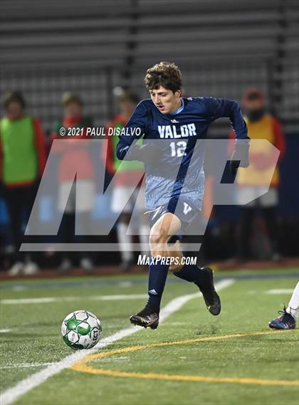 Thumbnail 3 in Denver East vs. Valor Christian (CHSAA 5A Second Round ) photogallery.