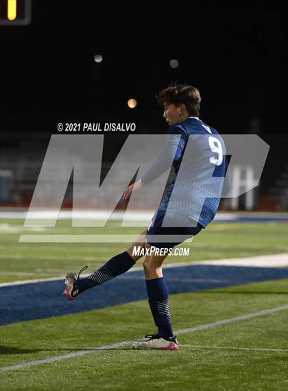 Thumbnail 1 in Denver East vs. Valor Christian (CHSAA 5A Second Round ) photogallery.