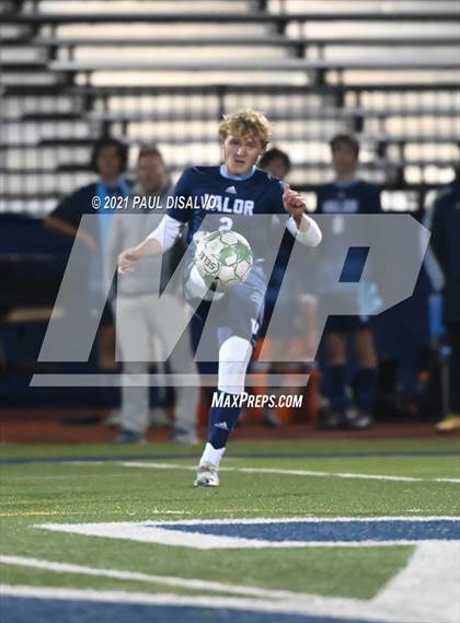 Thumbnail 2 in Denver East vs. Valor Christian (CHSAA 5A Second Round ) photogallery.