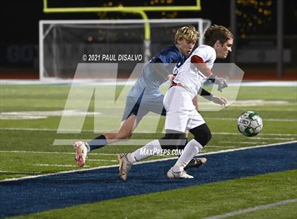 Thumbnail 2 in Denver East vs. Valor Christian (CHSAA 5A Second Round ) photogallery.