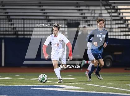 Thumbnail 3 in Denver East vs. Valor Christian (CHSAA 5A Second Round ) photogallery.