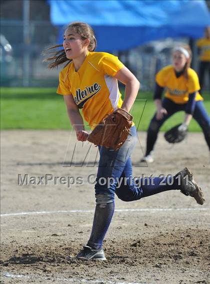 Thumbnail 3 in Interlake @ Bellevue photogallery.