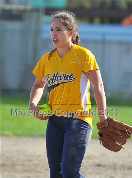 Thumbnail 3 in Interlake @ Bellevue photogallery.
