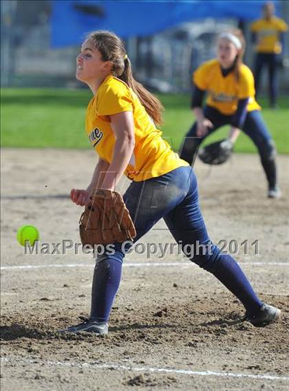 Thumbnail 1 in Interlake @ Bellevue photogallery.