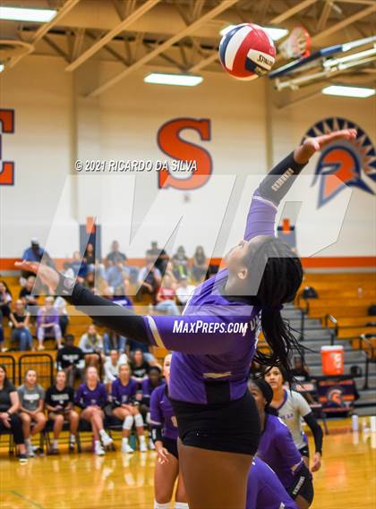 Thumbnail 2 in Seven Lakes vs Fulshear photogallery.