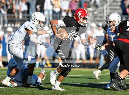 Thumbnail 3 in Millard vs. Milford (UHSAA 2A Semi-Finals) photogallery.