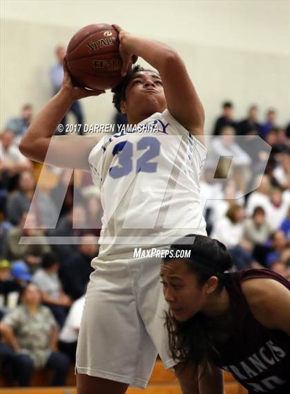 Thumbnail 2 in Woodside Priory vs. St. Francis (CIF CCS Division 5 Final) photogallery.