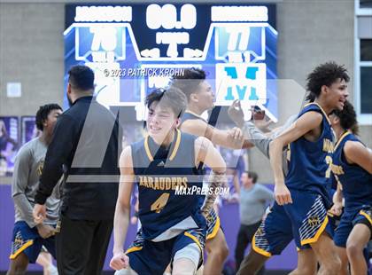 Thumbnail 2 in Mariner @ Jackson (4A District Playoff) photogallery.