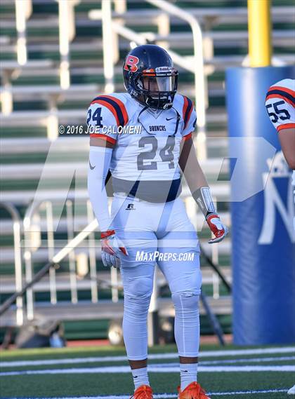 Thumbnail 1 in Marshall vs Brandeis photogallery.
