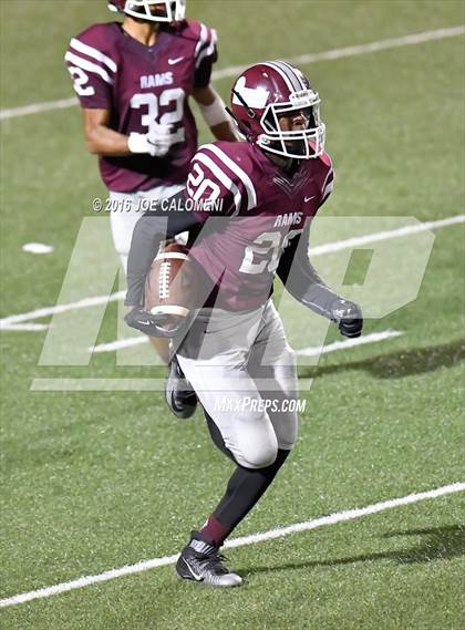 Thumbnail 1 in Marshall vs Brandeis photogallery.