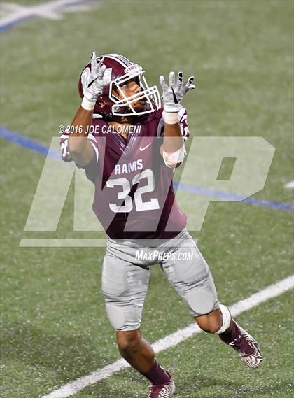 Thumbnail 1 in Marshall vs Brandeis photogallery.