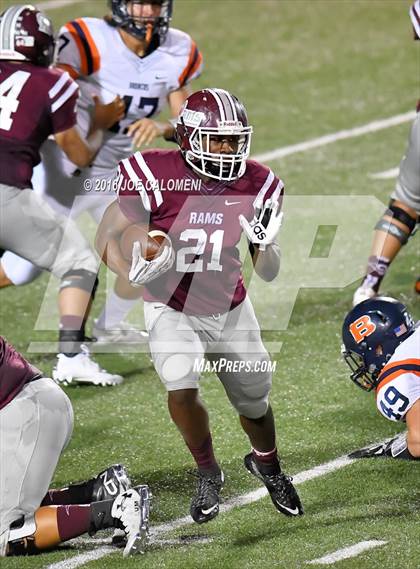 Thumbnail 3 in Marshall vs Brandeis photogallery.