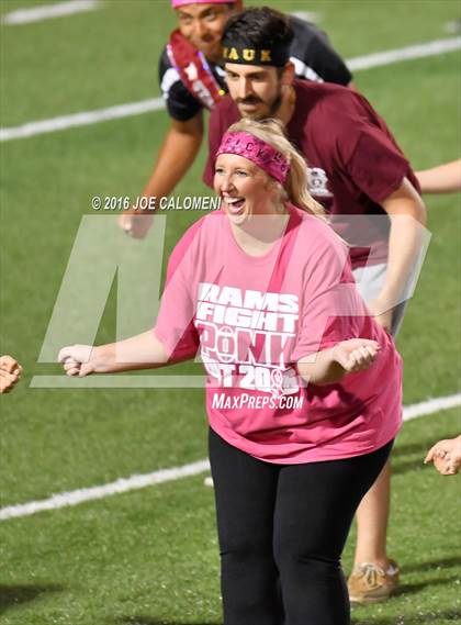 Thumbnail 2 in Marshall vs Brandeis photogallery.