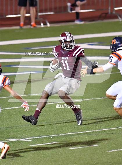 Thumbnail 2 in Marshall vs Brandeis photogallery.