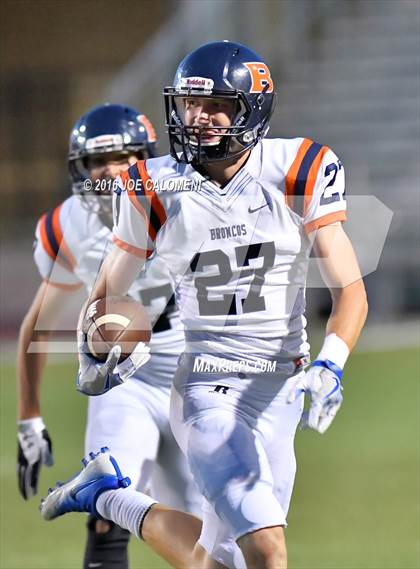 Thumbnail 1 in Marshall vs Brandeis photogallery.