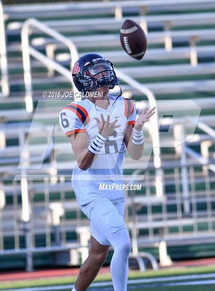 Thumbnail 3 in Marshall vs Brandeis photogallery.