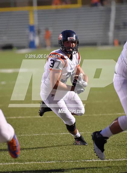 Thumbnail 3 in Marshall vs Brandeis photogallery.
