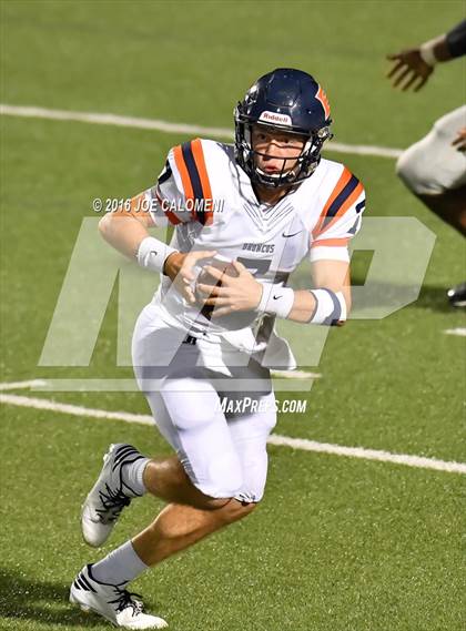Thumbnail 3 in Marshall vs Brandeis photogallery.