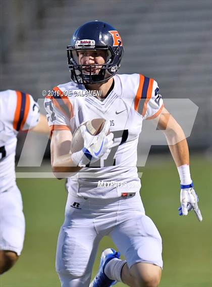 Thumbnail 2 in Marshall vs Brandeis photogallery.