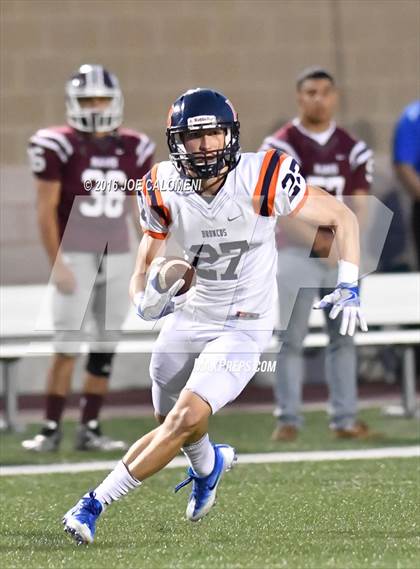 Thumbnail 1 in Marshall vs Brandeis photogallery.